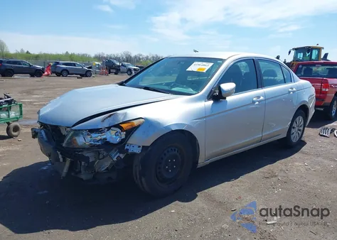 2008 Honda Accord 2.4 Lx z USA, uszkodzony, nr VIN 1HGCP263X8A126119